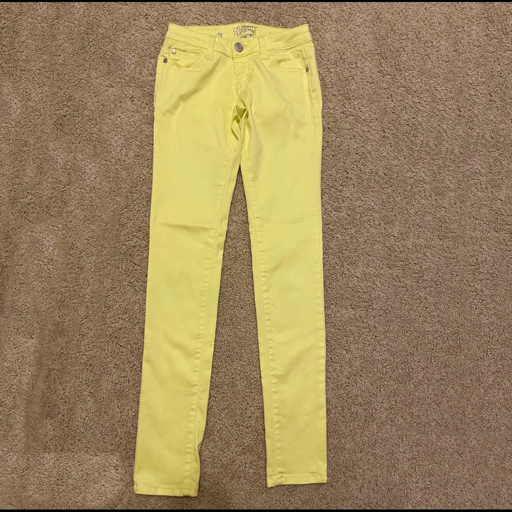 Junior’s Celebrity Pink Lemon Skinny Jeans